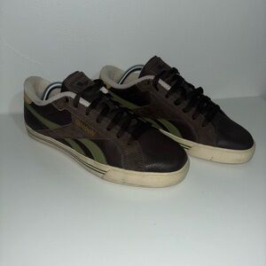 Reebok Classic Low Leather Sneakers Size 9